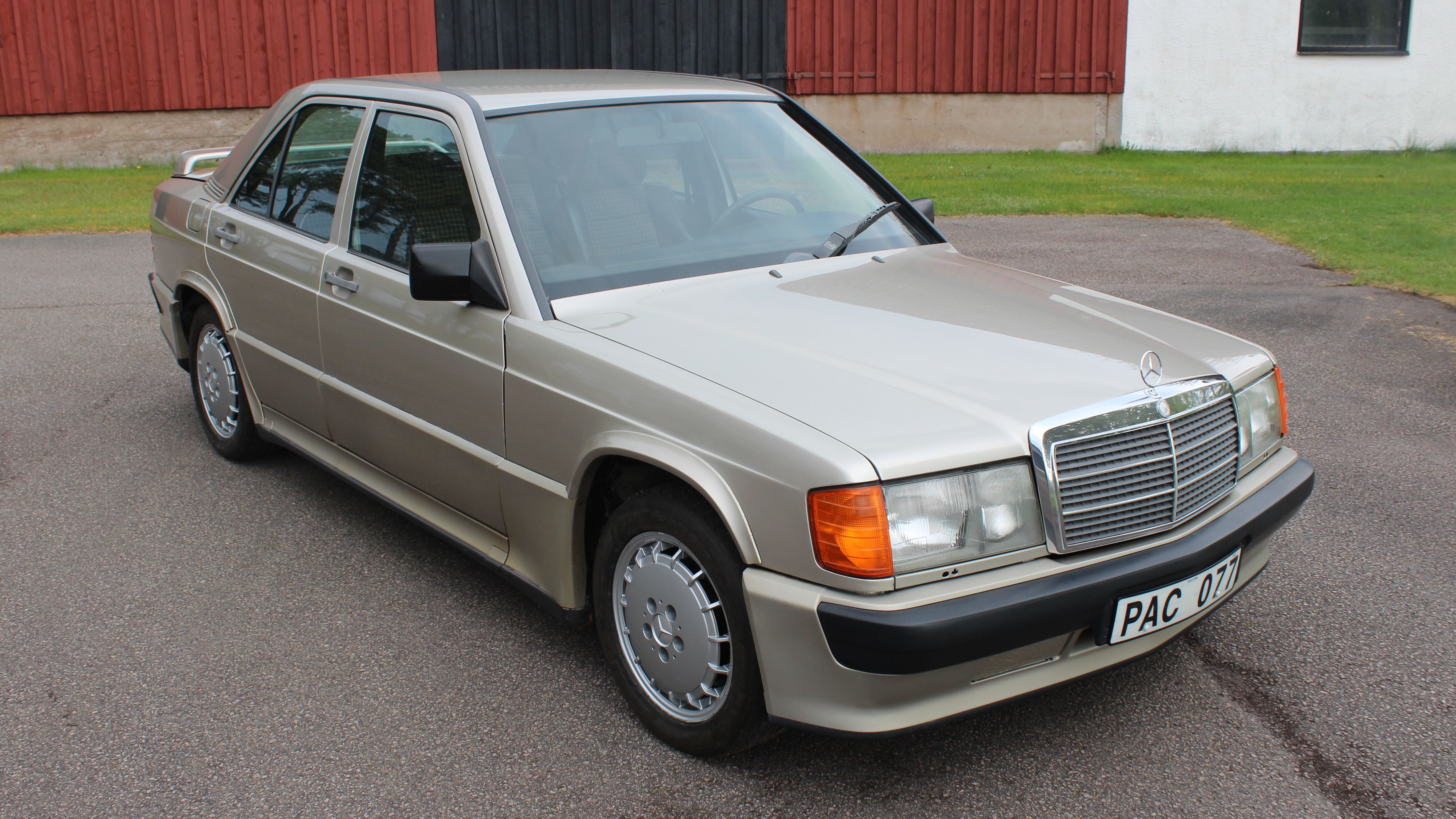 Mercedes-Benz 190E 2,3-16